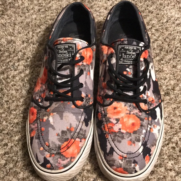 Nike Other - Nike SB Stefan Janoski Air Zoom Digi Camo Floral